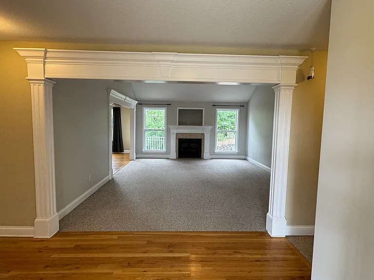 5685 Hyacinth Ln — Photo 2