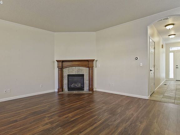 4th image of 16129 SW Holland Ln