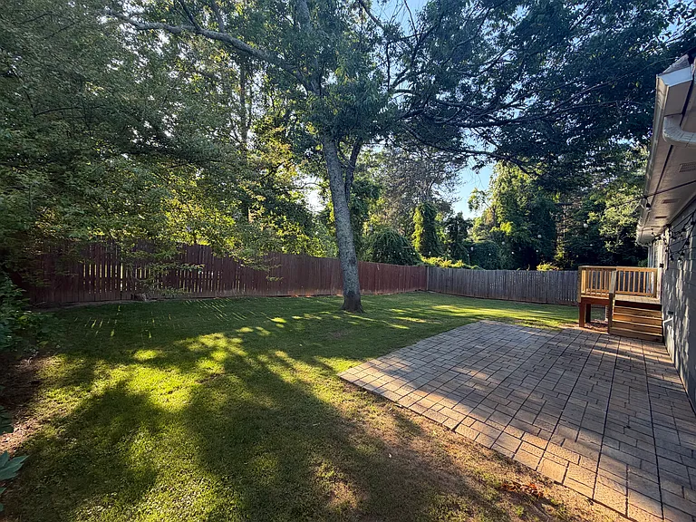 3270 Glasco Dr — Photo 13