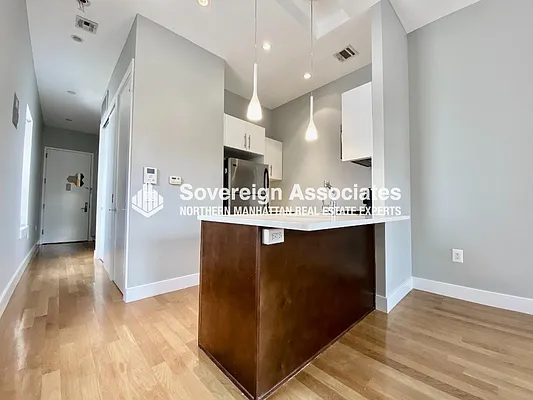 Rented by Sovereign Associates | media 20