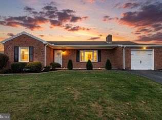 234 W Ore St, Seven Valleys, PA 17360