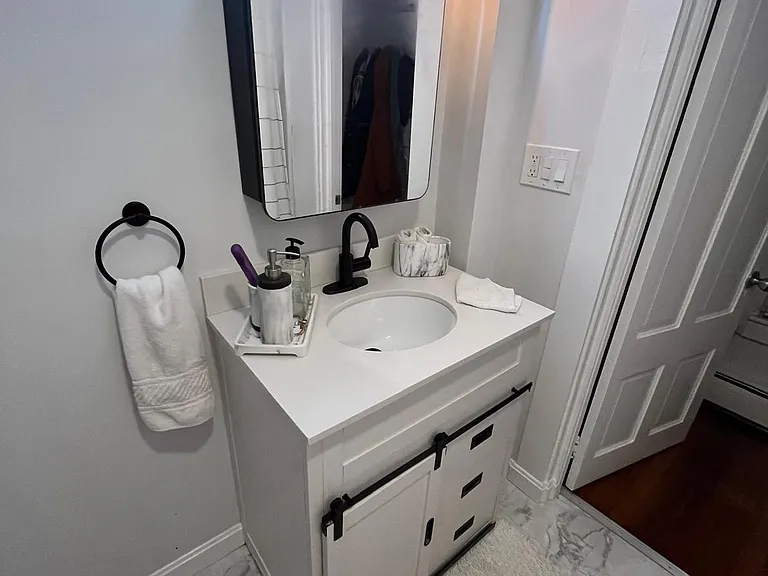 135-137 Central St #137A — Photo 2
