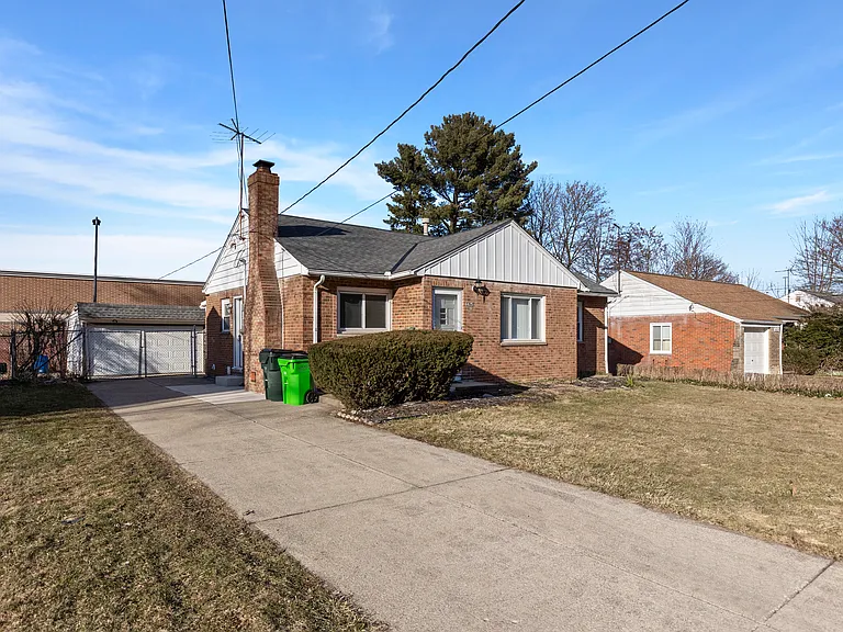 6625 Ridgeview Rd — Photo 2