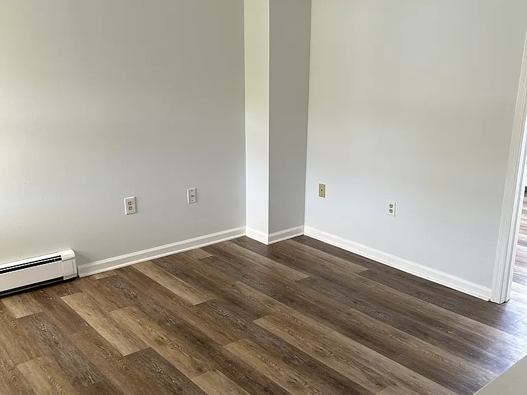 1364 Stewart St — Photo 7