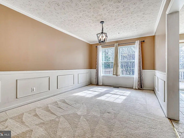 206 Colgate Dr — Photo 7