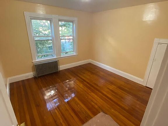 2nd image of 231 Parsons St #1A