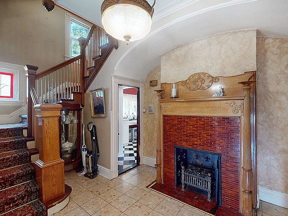 3rd image of 8511 113th St
