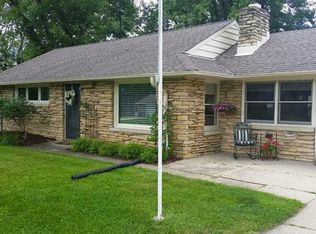 W209N7012 Fillmore Dr, Menomonee Falls, WI 53051