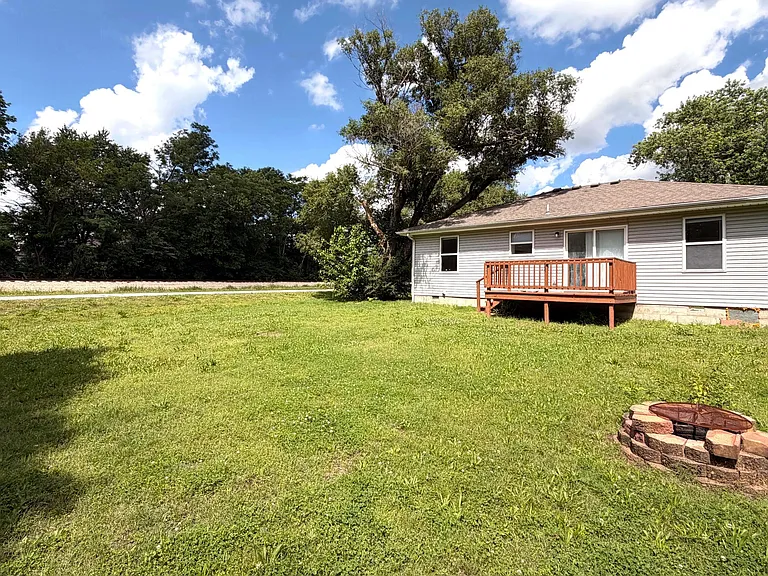 2202 S Cleveland Ave — Photo 12