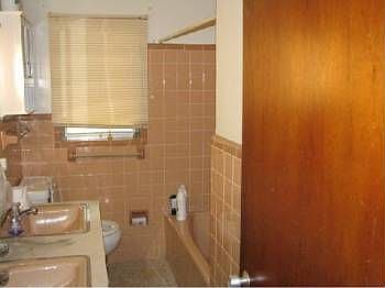 5th image of 1298 Carolyn Dr