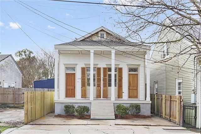 1st image of 1316 Spain St