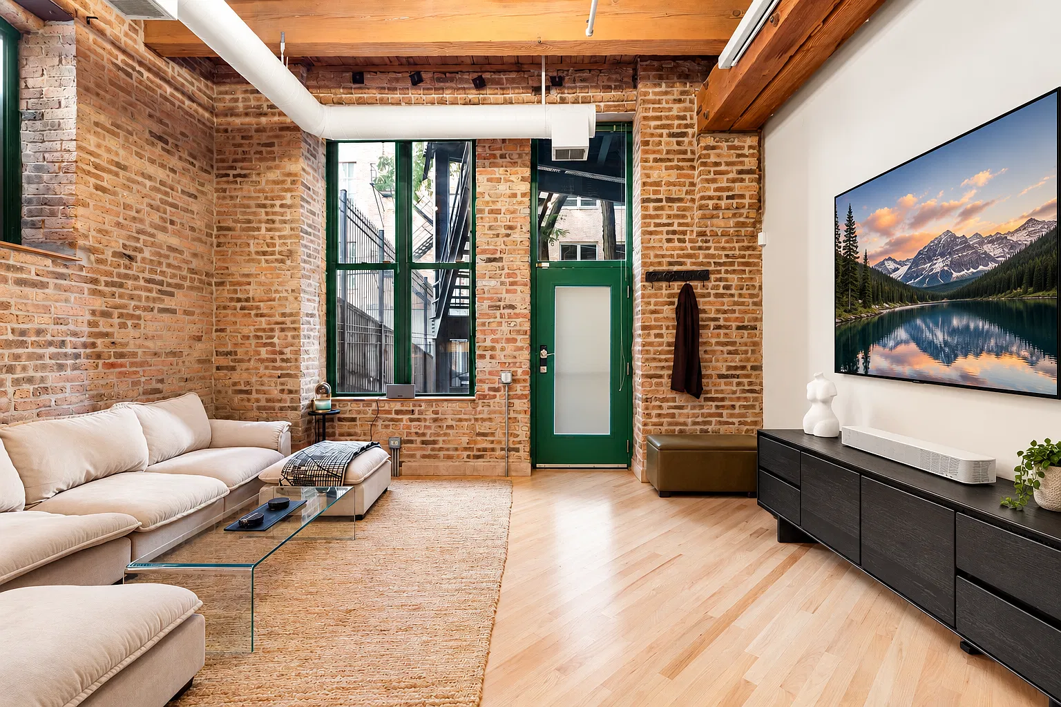 2 bed, 2.5 bath, 1740 sqft, $4,650 — Photo 3