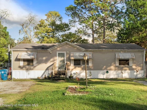 3288 Stone Hedge St, Spring Hill, FL 34606