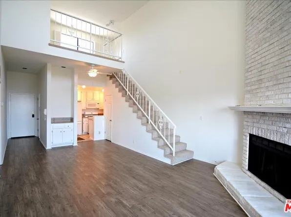 1258 Brockton Ave APT 301, Los Angeles, CA 90025