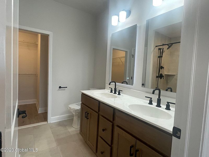 4th image of 2 Blair Court