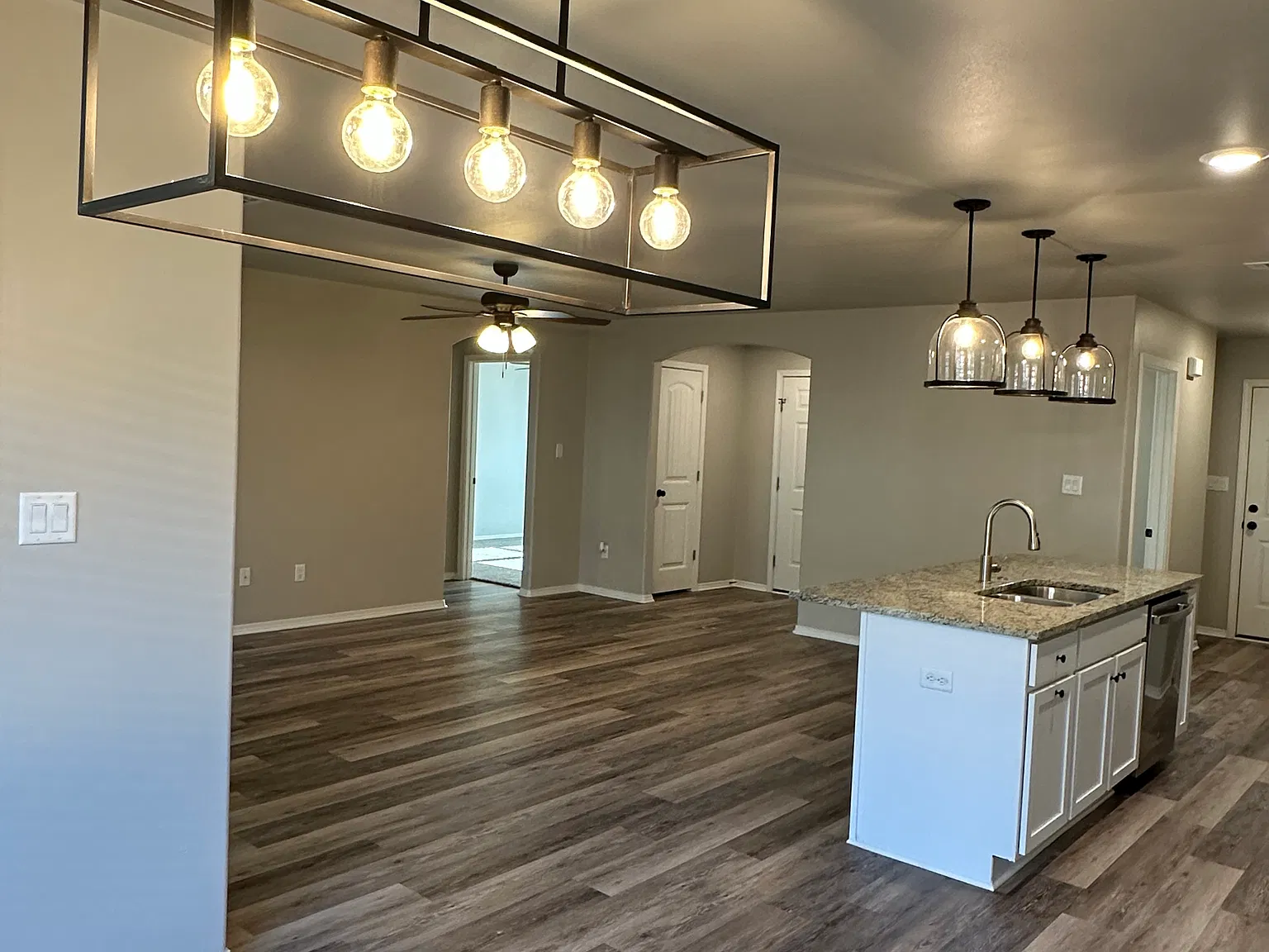 1057 Heritage Way Benton AR 72019 — Photo 2