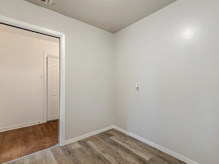 354 Brettonwood Dr #1 — Photo 16