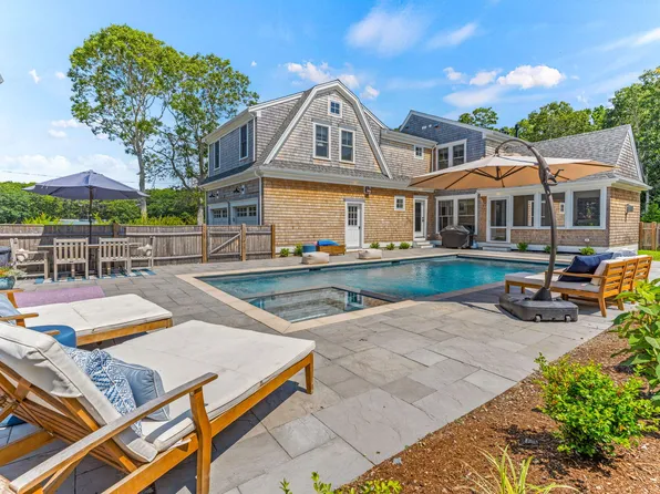 101 Warren Street, Osterville, MA 02655