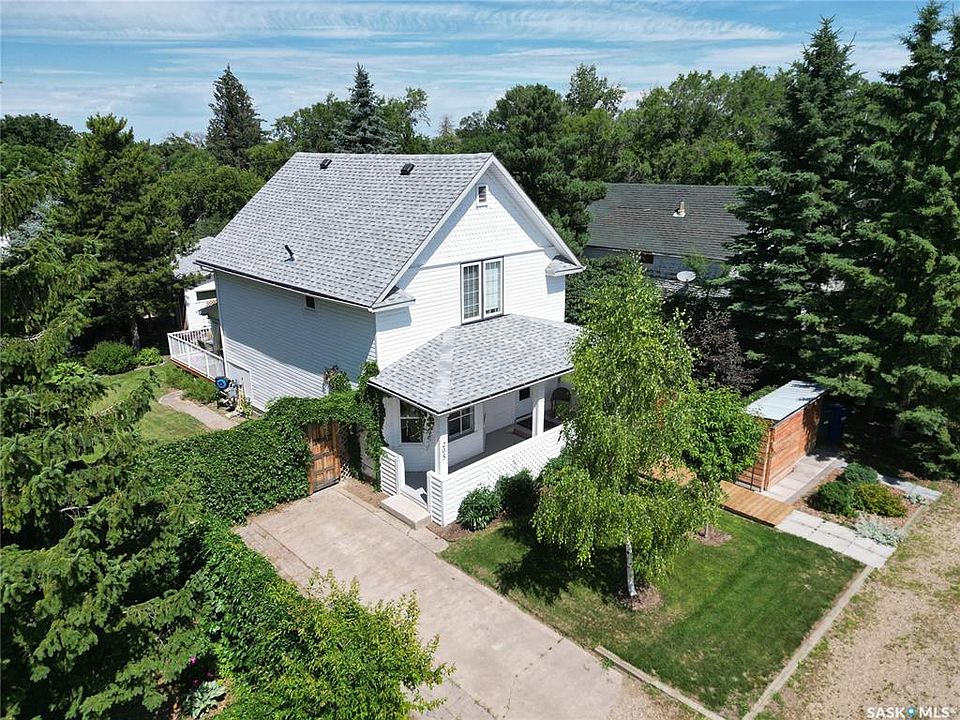 1st image of 205 3rd AVENUE