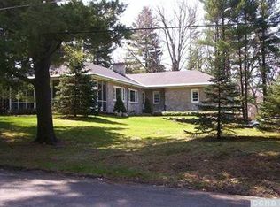 47 Grove St, Rensselaer, NY 12144