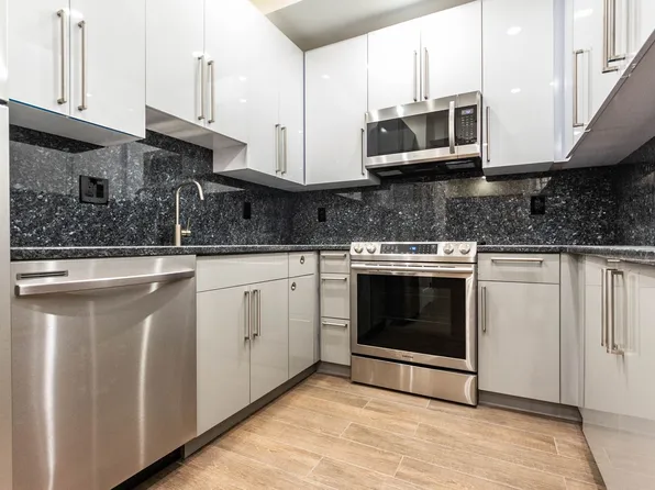 1616 Beacon St #9, Brookline, MA 02446