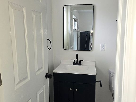5th image of 353 Park St #1