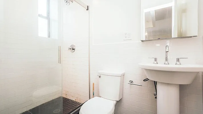 Rented by Nooklyn NYC LLC | media 43