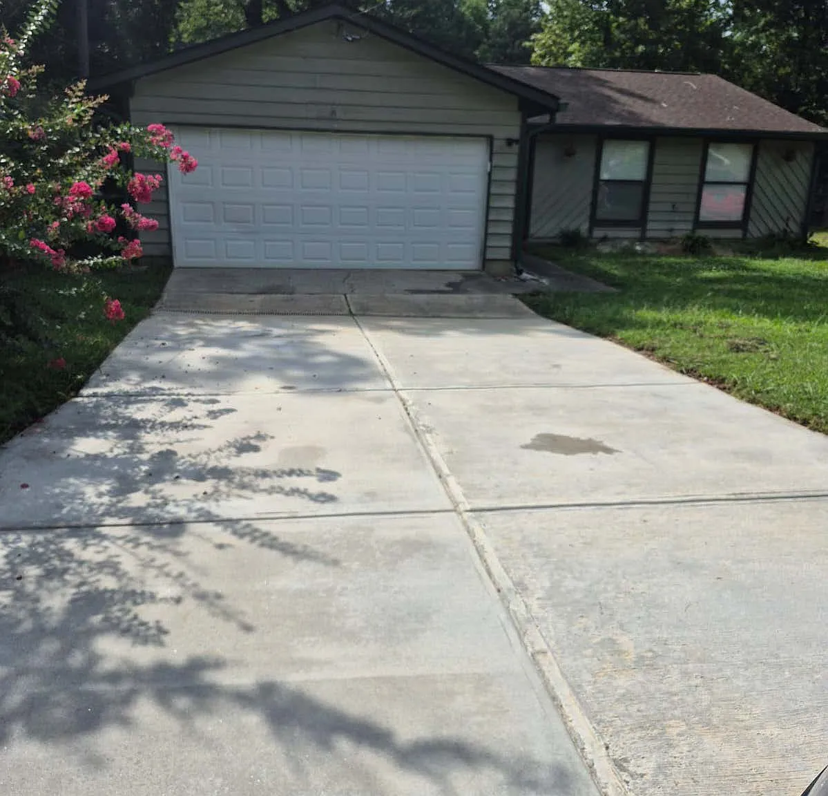 3 bed, 1490 sqft, $2,000 — Photo 1