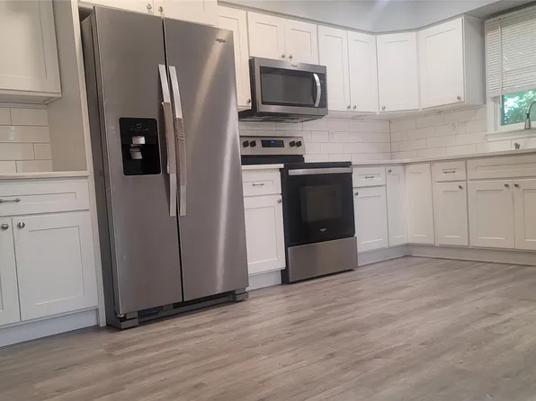 80-82 Laurel blvd, Ronkonkoma, NY 11779