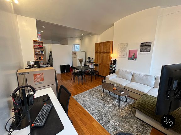 2nd image of 307 E 76th St APT 19