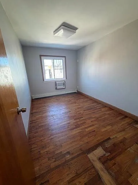3 bed, 2.0 bath, 1150 sqft, $3,400 — Photo 4