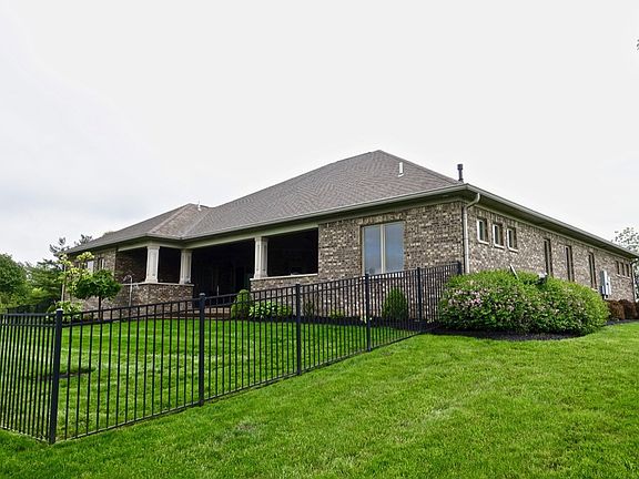3rd image of 5516 Red Cedar Dr