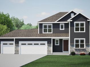 W189N15775 Maple Fields Cir, Jackson, WI 53037