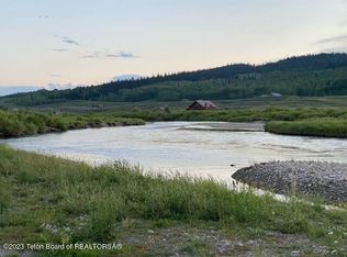 22 River Rd, Cora, WY 82925
