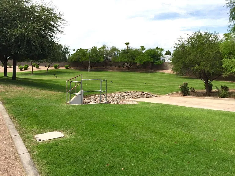 9021 E Glade Ave — Photo 18