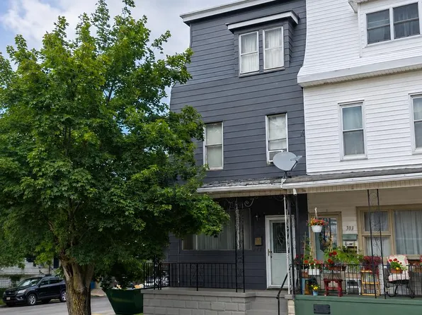 301 S Maple St, Mount Carmel, PA 17851