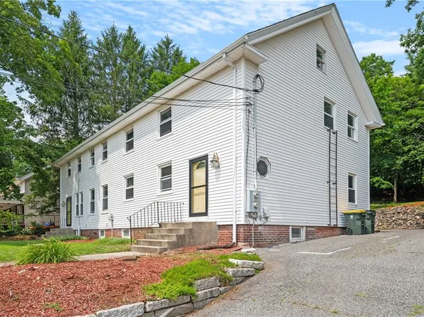 985 Douglas Pike, Harrisville, RI 02830