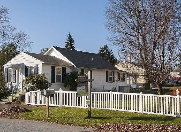 5540 & 5540A Walnut St