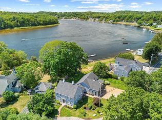 473 Main St, Amesbury, MA 01913