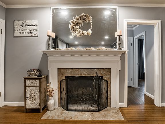4th image of 3404 Kessler Boulevard East Dr