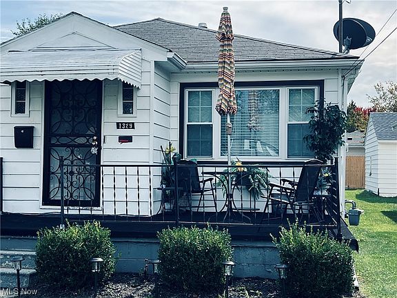 3rd image of 1329 W 23rd St