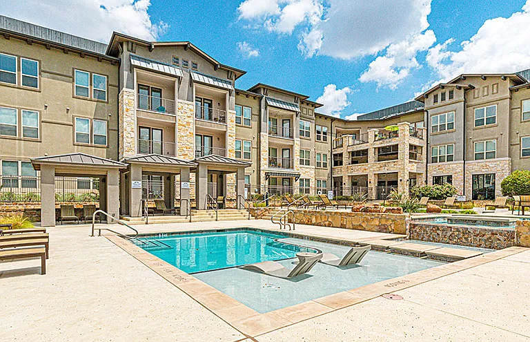 Hickory Creek Ranch Apartments — Photo 42