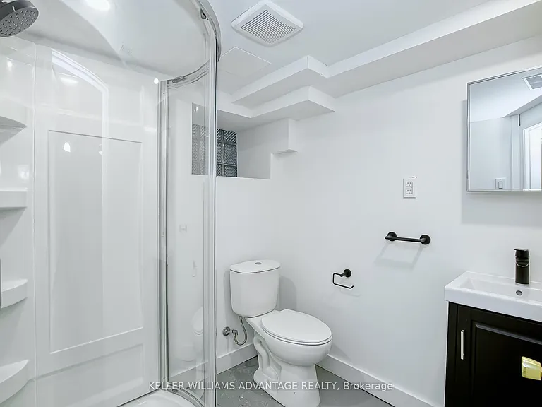 254A Carlton St — Photo 22