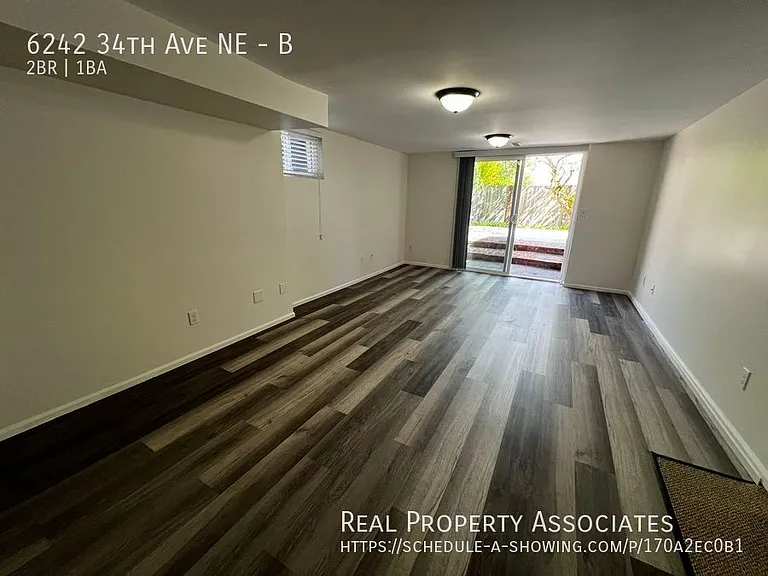 6242 34th Ave NE #B — Photo 3