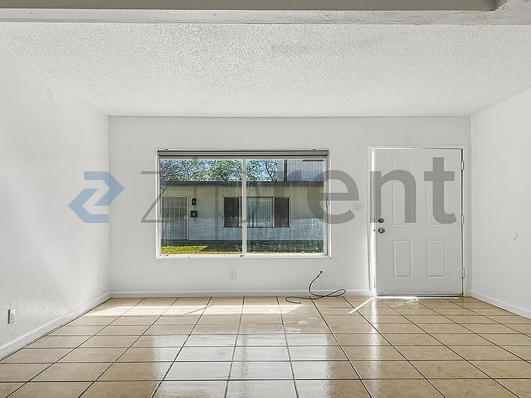 132 W 18th St #2 — Photo 1