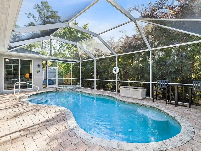 3730 Crandon Rd — Photo 3