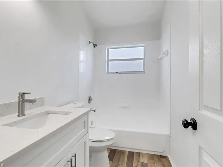 18560 Holly Rd — Photo 17