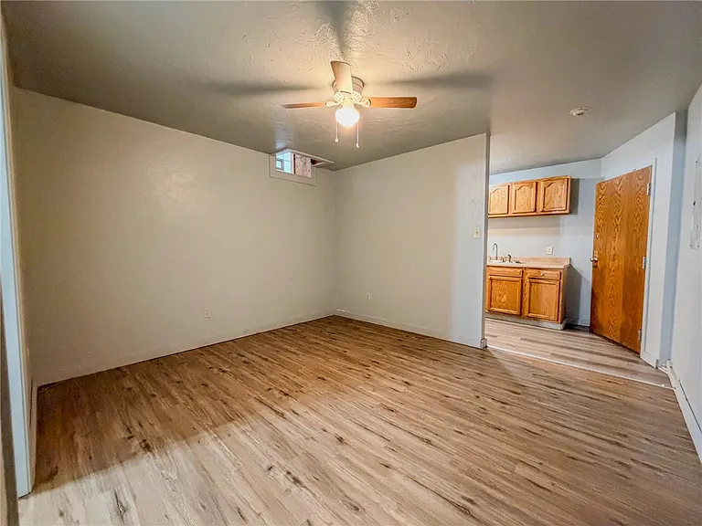 548 Hansen Ave #9 — Photo 10
