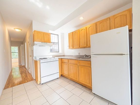 4th image of 518 Sterling Pl #4B