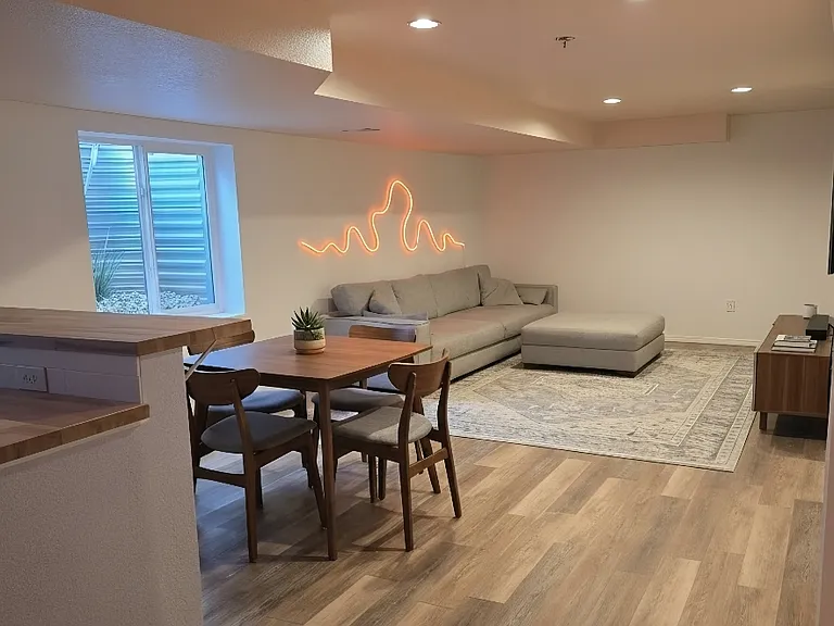 804 Zweck Ct — Photo 13